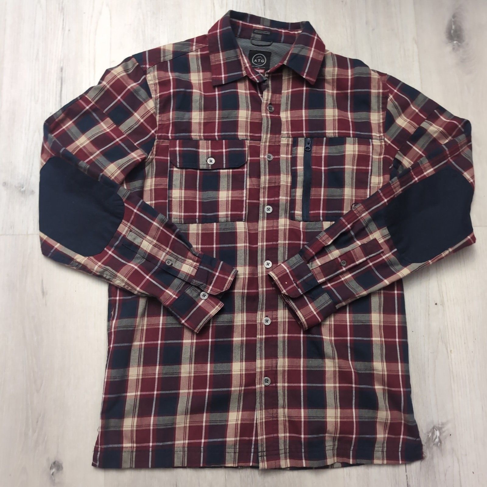 Wrangler Atg Shirt Mens Small Red Blue Plaid Flannel Long Sleeve Elbow Patches
